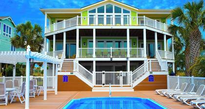 OCEAN FRONT HOME w/Heated private Pool, Elevator, 12 Bed/12 Bath, Pet Friendly