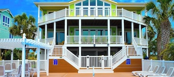 OCEAN FRONT HOME w/Heated private Pool, Elevator, 12 Bed/12 Bath, Pet Friendly
