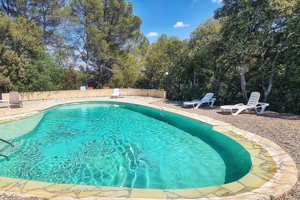 Gite "Lavender", quiet, between olive trees and swimming pool