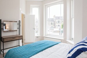 2 habitaciones, tabla de planchar con plancha y wifi gratis 