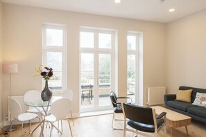 Smart TV - Beautiful 2 bed terrace flat close to Greenwich -  Pass the Keys (London)