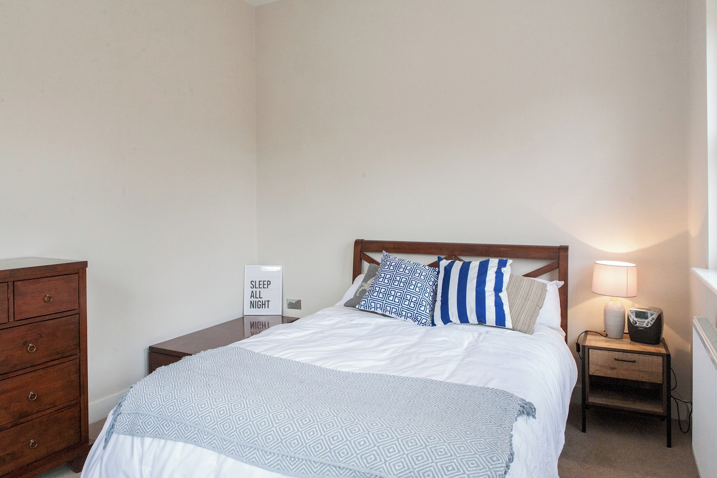 2 bedrooms, iron/ironing board, free WiFi, bed sheets