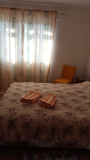 3 habitaciones, wifi gratis y ropa de cama 