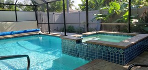 Piscine extérieure, piscine chauffée