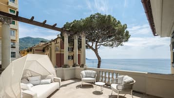 Premium bedding, memory foam beds, minibar, in-room safe