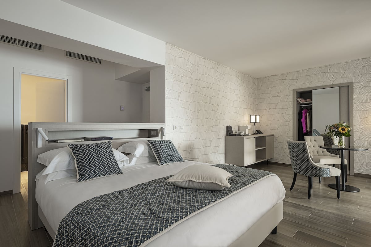 Chambre Ălite, vue mer (Flagrantia)