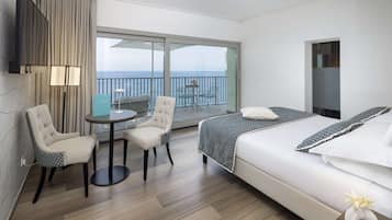 Habitación ejecutiva, vistas al mar (Luceo) | Ropa de cama de alta calidad, colchones viscoelásticos, minibar