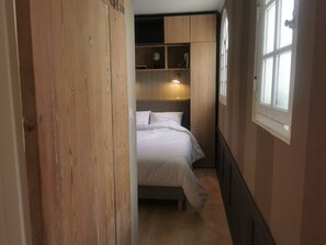 1 habitación, tabla de planchar con plancha y wifi gratis 