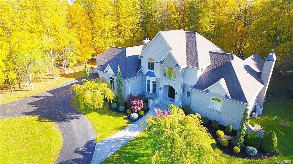 Rare! Buffalo Mansion with deck on Caszenovia creek