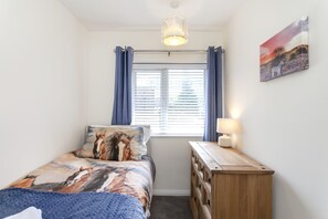 3 chambres, fer et planche à repasser, Wi-Fi gratuit, draps fournis