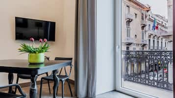 Departamento, 1 habitación | Área de sala de estar | Smart TV