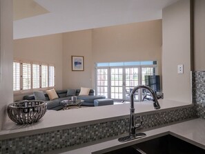 Oven, toaster, blender, cookware/dishes/utensils
