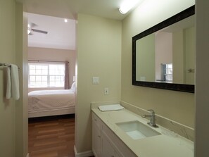 Bathroom - Britannia Villas (Seven Mile Beach)