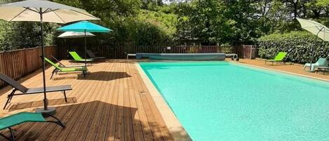 Piscine extérieure, piscine chauffée