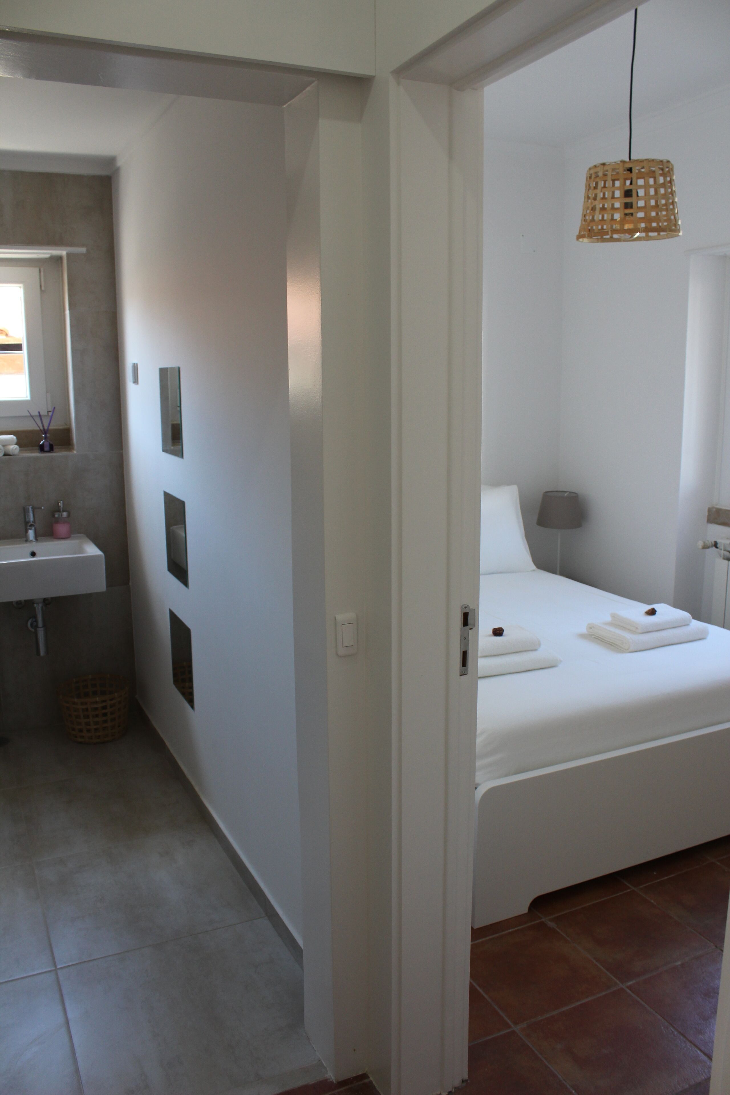 6 chambres, fer et planche à repasser, lit parapluie, Wi-Fi gratuit