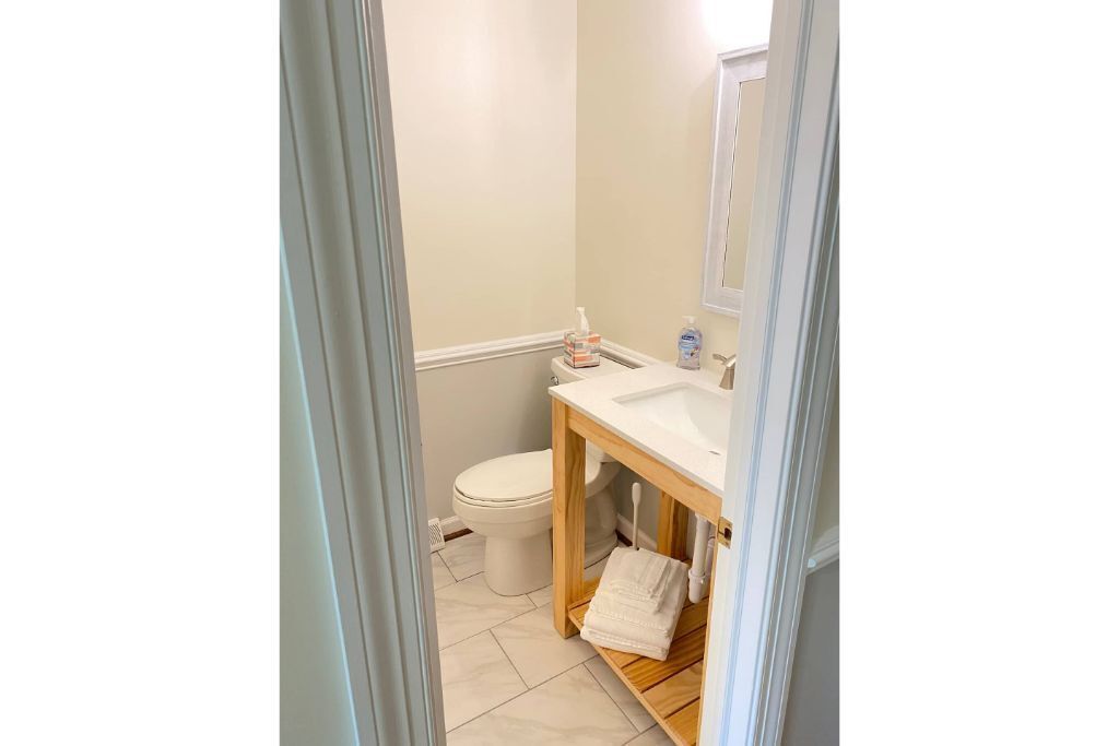 The Franklin Estate - Suite B-Private Apt-King Bed