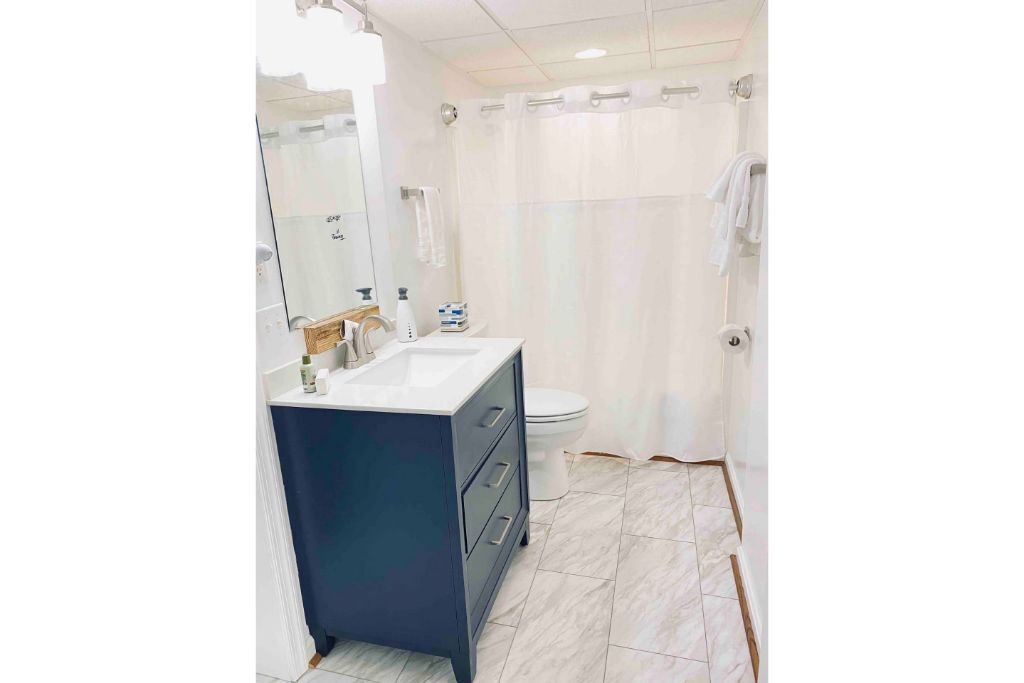 The Franklin Estate - Suite E- Private Apt-KingBed