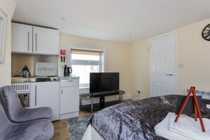 Deluxe Apartment, Ensuite, Courtyard View (Flat 3) | Bathroom