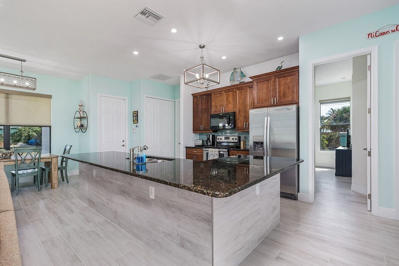 Bokeelia Bliss! 3/2 with Pool & Hot Tub, Boat Lift Included!