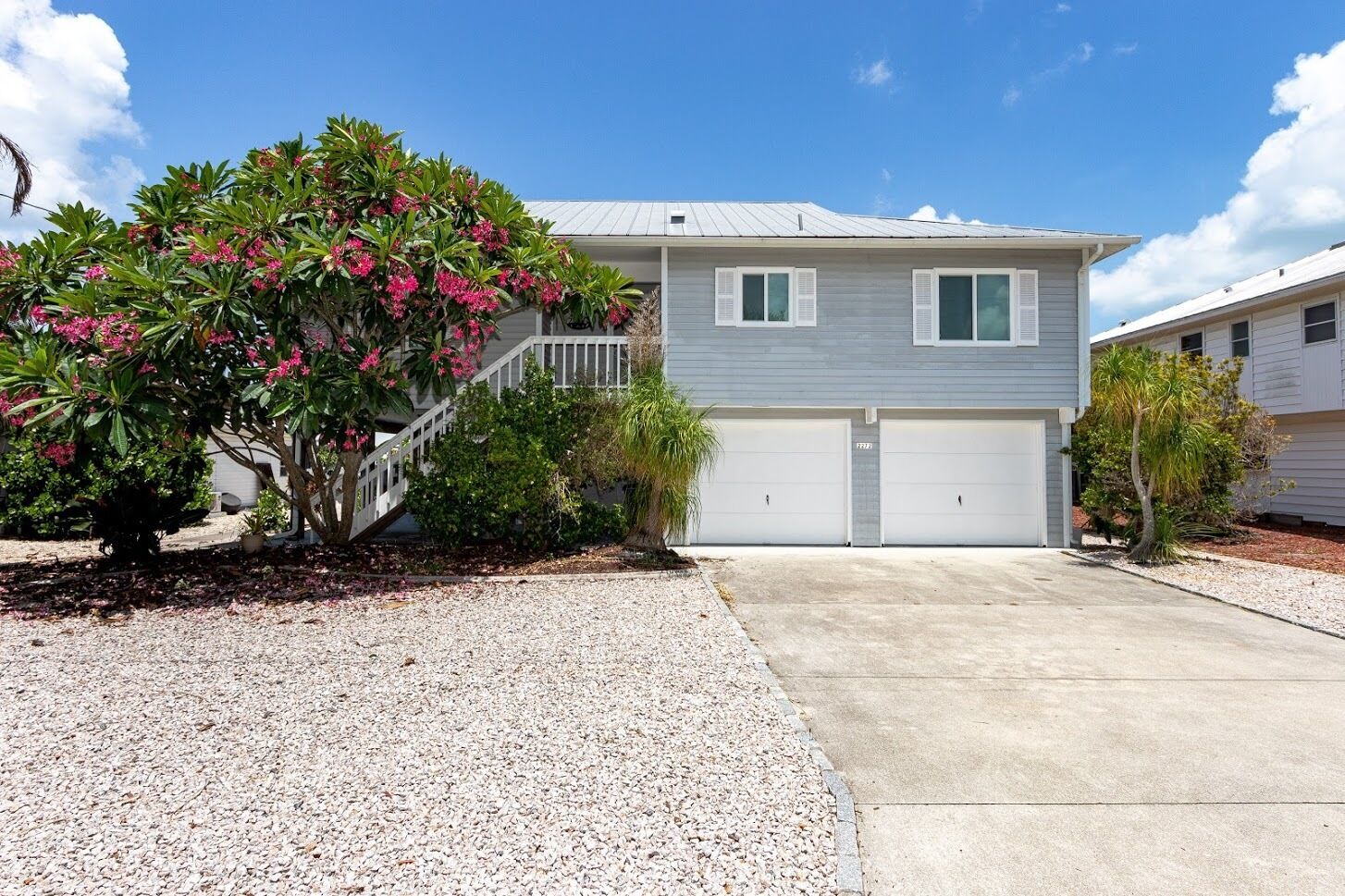 RENTAL READY! Newly Renovated 2/2 POOL Home with BOAT LIFT, INCREDIBLE ACCESS