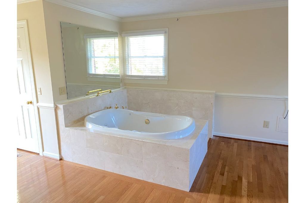 The Franklin Estate - Suite A-Private Apt-King Bed