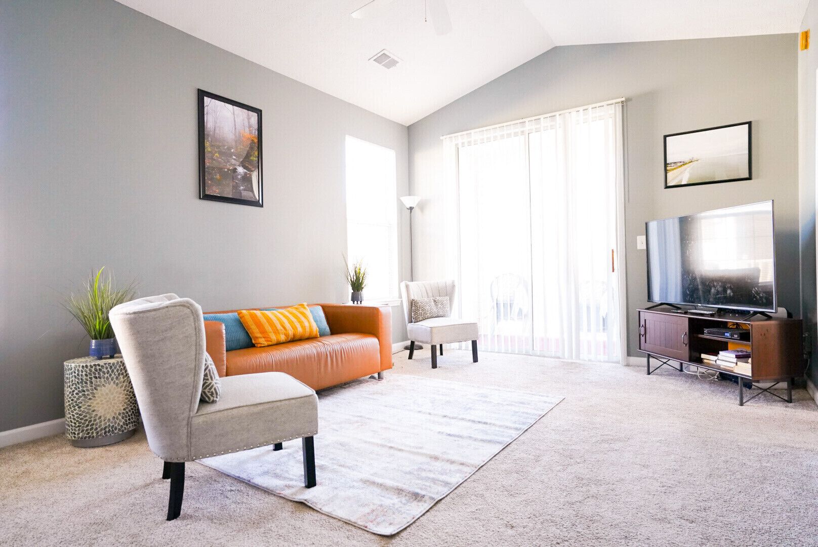 River Oaks Cozy Condo