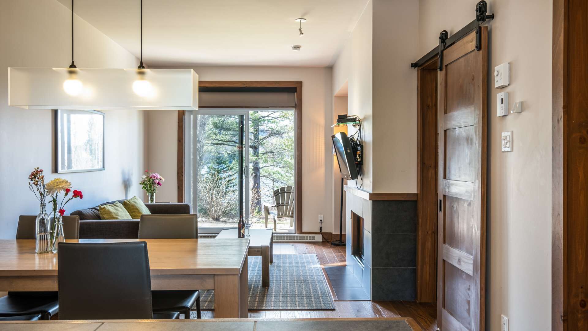 Suites Sur Lac 1-Bedroom Deluxe Suite