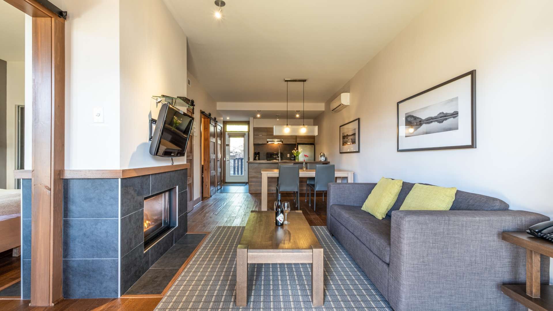 Suites Sur Lac 1-Bedroom Deluxe Suite