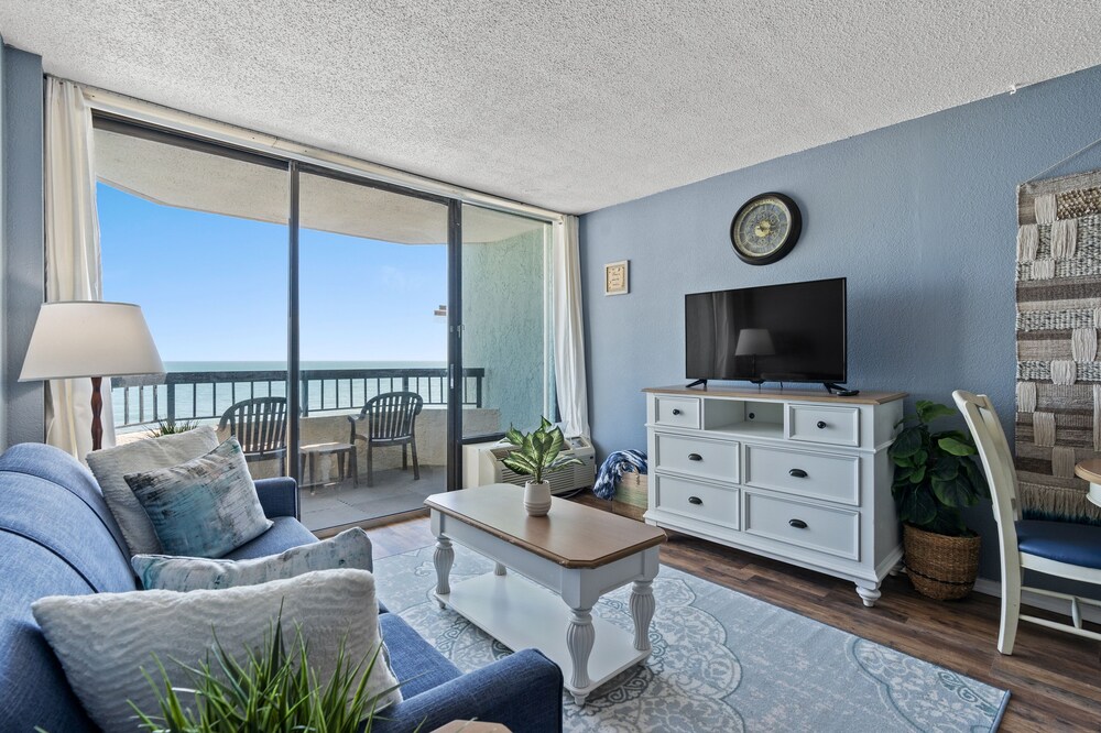 Sandsational Shoreline Bliss + Close to Airport