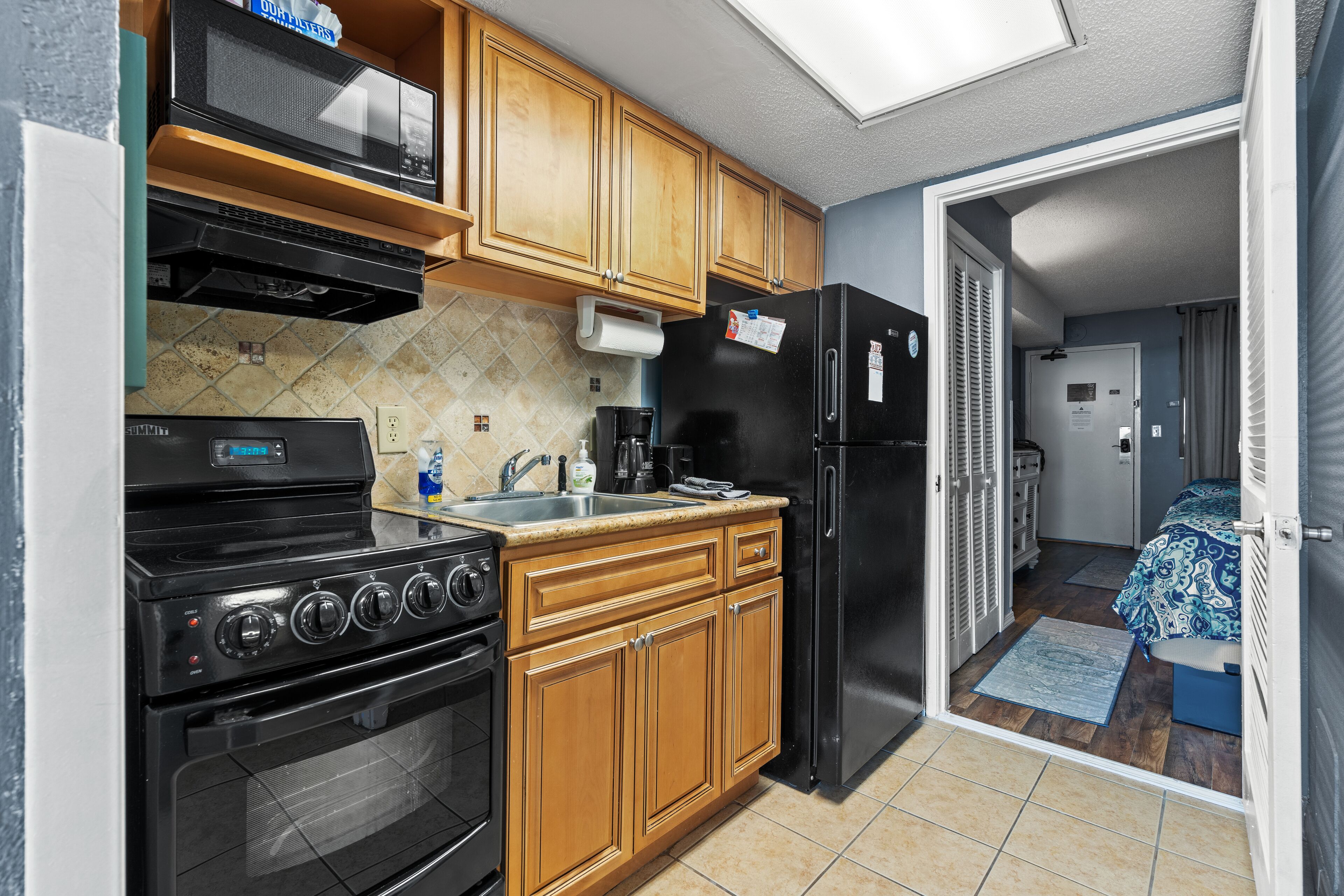 Sandsational Shoreline Bliss + Close to Airport