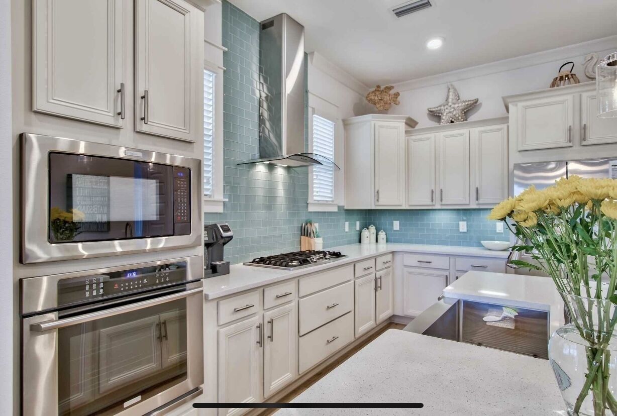 "Just Beachy" at Prominence North 30A.  W/6-seat golf cart & bikes.  Sleeps 9.