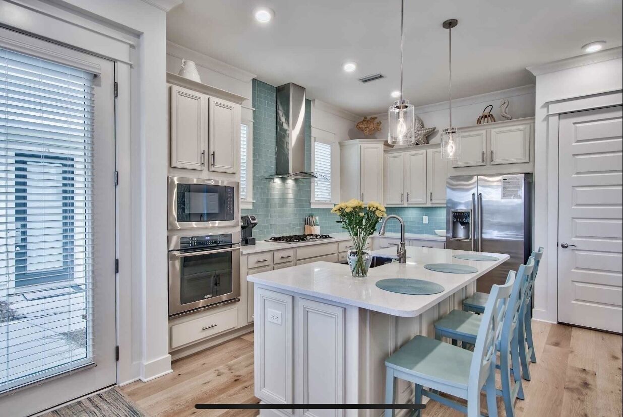 "Just Beachy" at Prominence North 30A.  W/6-seat golf cart & bikes.  Sleeps 9.