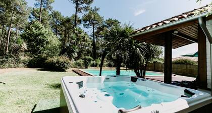 Private villa 5 bedrooms Beach Swimming pool Spa Golf