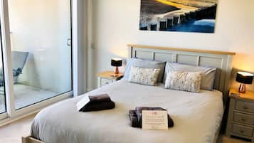 5 bedrooms, iron/ironing board, free WiFi, bed sheets