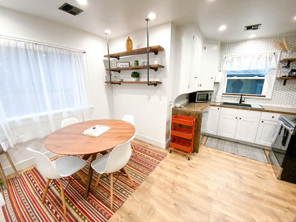 Modern House, Walk To Historic Downtown!