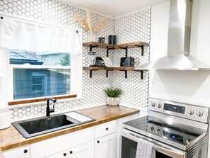 Kochgeschirr/Geschirr/Besteck