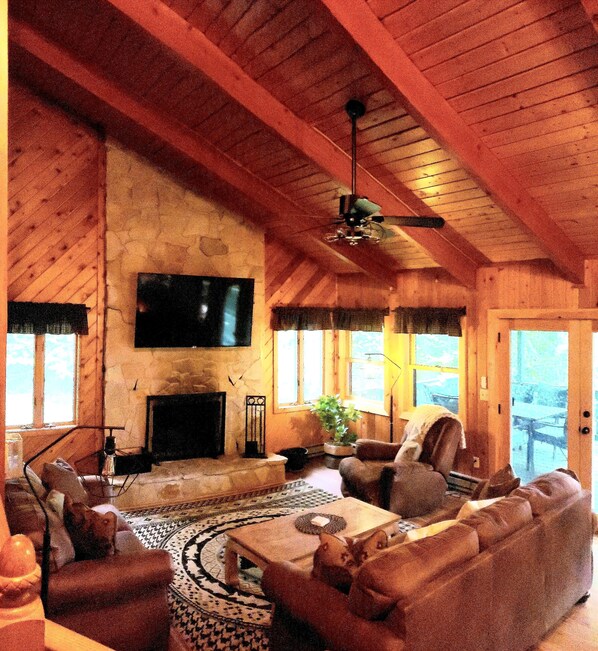 スマートテレビ、暖炉