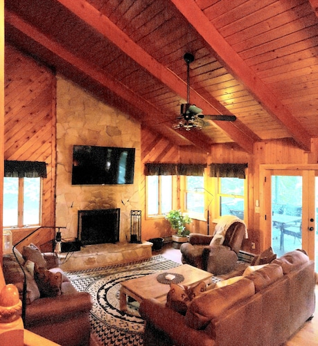 ATV Direct Access!  Snowmobile via Back Lake. Plenty of truck / trailer parking!