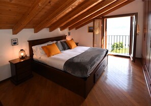 2 slaapkamers, een strijkplank/strijkijzer, reisbedje, gratis wifi