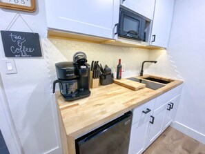Private kitchen - Modern Studio in the Heart of Grants Pass (Grants Pass)