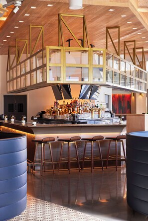 Dinner served - The Ameswell Hotel (Mountain View)