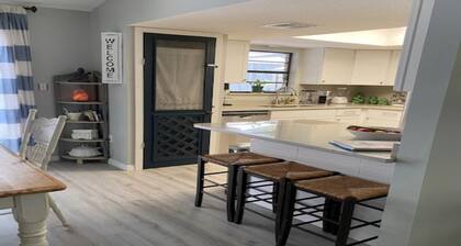 European meets Southern Charm in this 3 Bedroom Get Away in Mount Dora