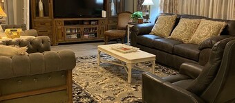 European meets Southern Charm in this 3 Bedroom Get Away in Mount Dora