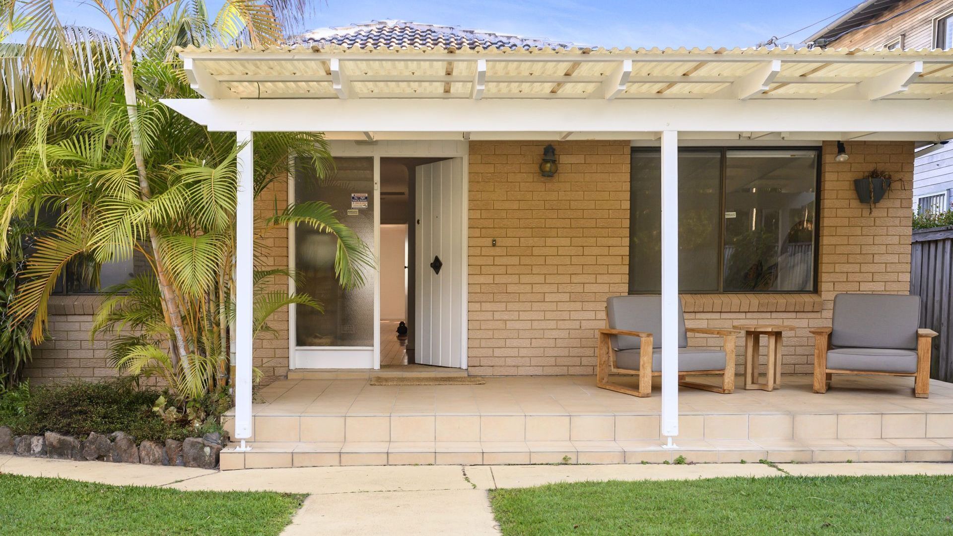ILUKA BEACH HOUSE by Palm Beach Holiday Rentals — image 4