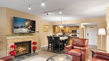 Smart TV, chimenea y reproductor de DVD