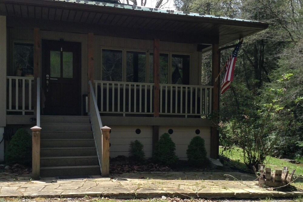 Laurel Creek Retreat - 6 Bedroom 5 Bathroom