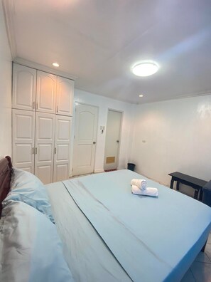 1 bedroom, iron/ironing board, free WiFi, bed sheets