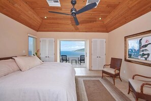 3 chambres, bureau, fer et planche à repasser, lit parapluie