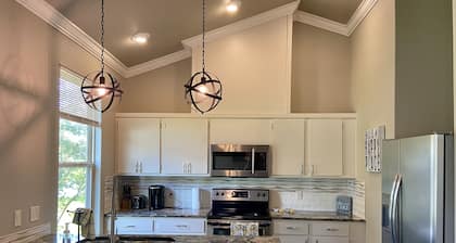 Charming Lake Catherine/Ouachita River Lake House w/ Boat Dock