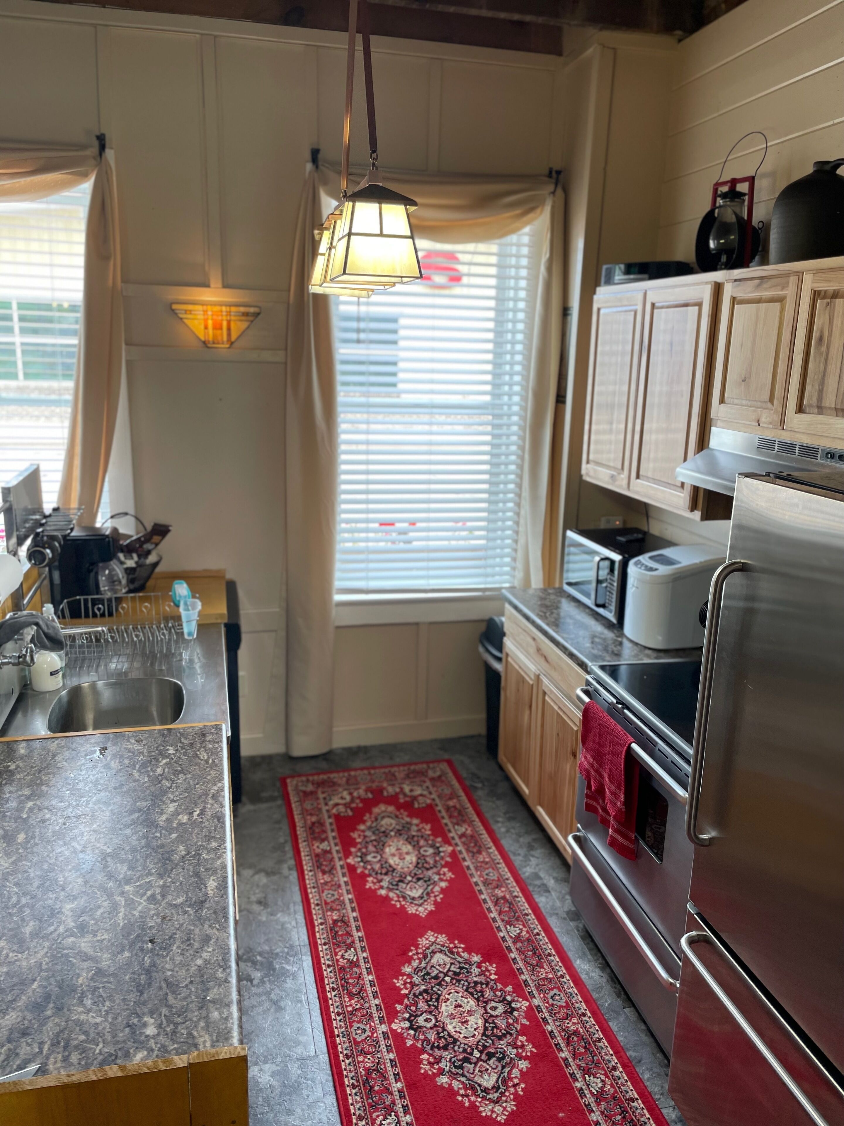 Get away to the Mississippi River View-2 Bedroom-2 Full Bathrooms